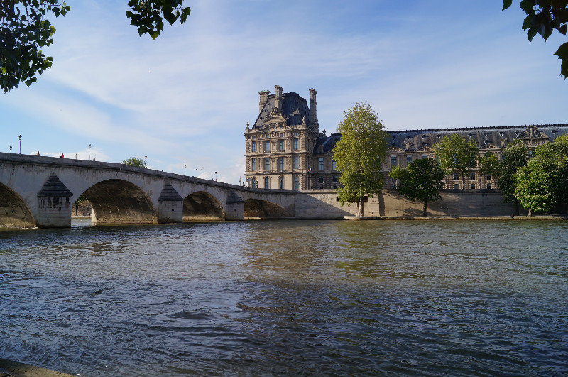 A stroll along the left bank of the Seine Rivers