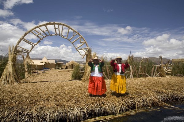 Another Uros Island