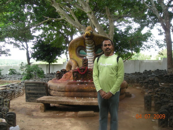 Suneel Gudipati in front of Naga Prathima