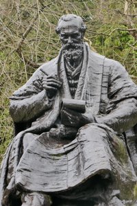 Lord Kelvin Statue,  Kelvingrove  Park, Glasgow 