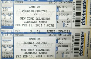 New York Islanders at Phoenix Coyotes 2004