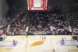 Toronto Raptors at Phoenix Suns 2004
