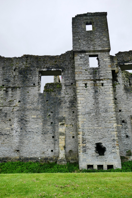 Middleham Castle 