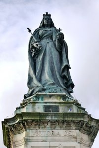 Queen Vic Statue, Hull 
