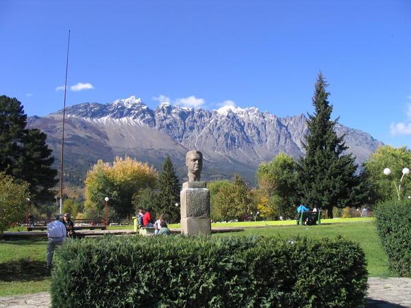 Statue in park in El Bolson