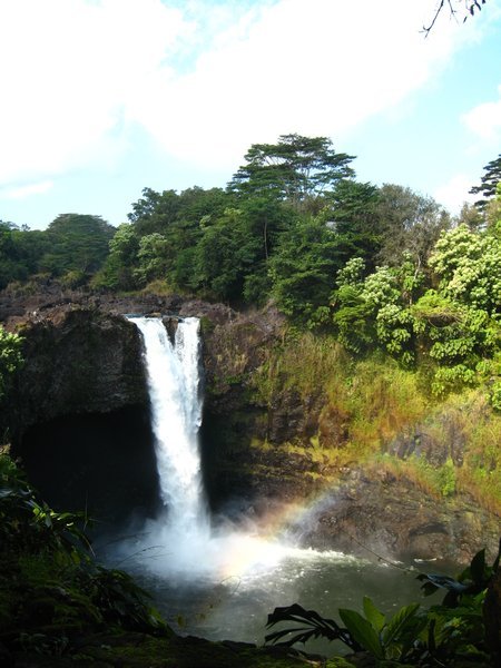 Rainbow Falls (look at the rainbow on the right)