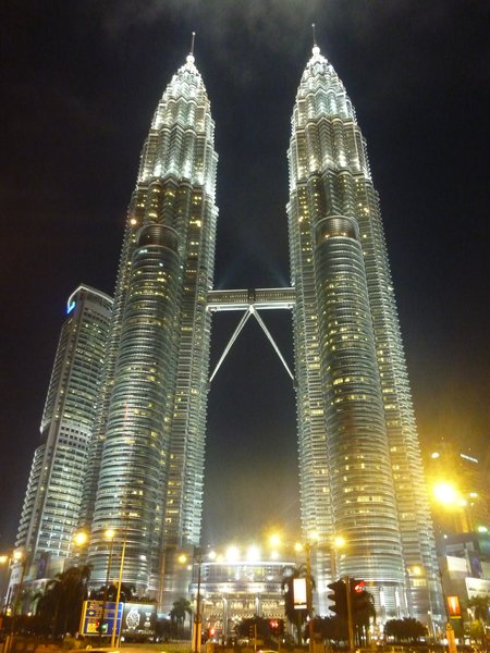 B8 Petronas Twin Towers 4