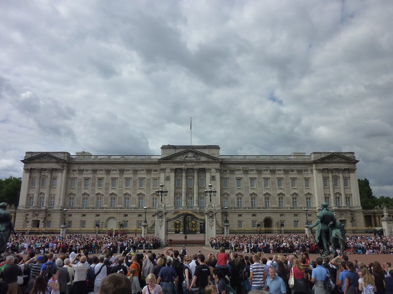 B3 Buckingham Palace