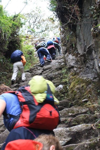 Steep steps to Intipunko