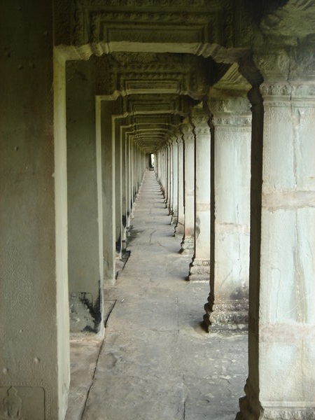 The many endless corridors of Angkor