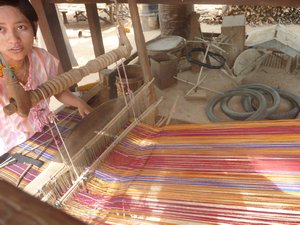 82 - Cotton weaving