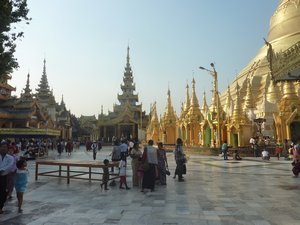 32 - Shwedagon Paya was GOLD!