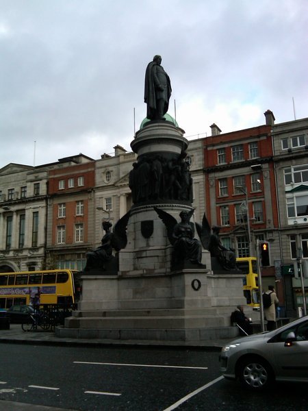 Statue on O'Connell St.