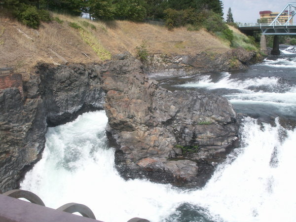 Another picture of Spokane Falls