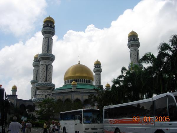 Omar Ali Salfuddin Mosque, Brunei