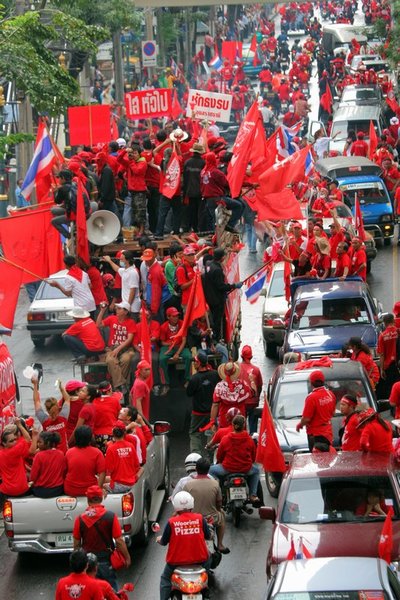 The carnival at the beginning as the Red Shirts parade through the city