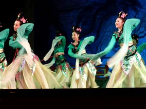 Tang-Dynasty Palace Music and Dancers
