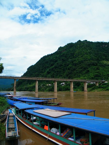 boats from Nang Kiew to Maung Ngoi