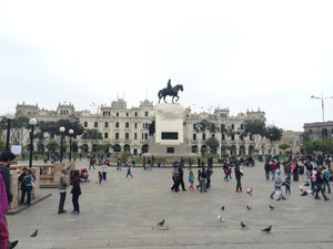 Lima statue 