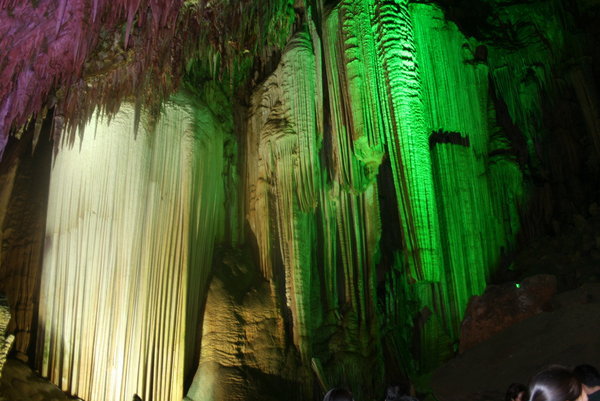 Beautiful Show Caves - Chongqing's Furong Cave