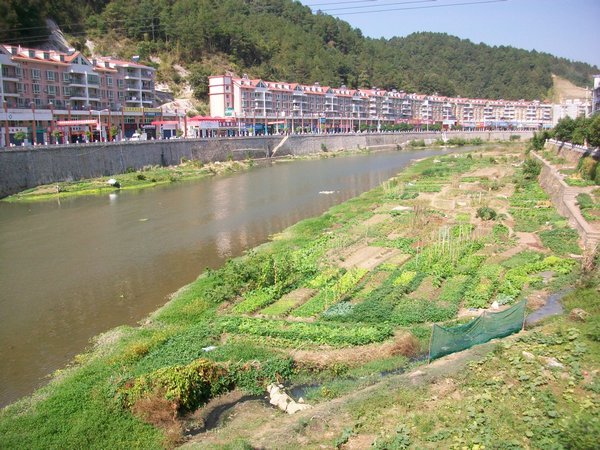 Yongding, the river