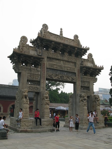 tai'an temple gate
