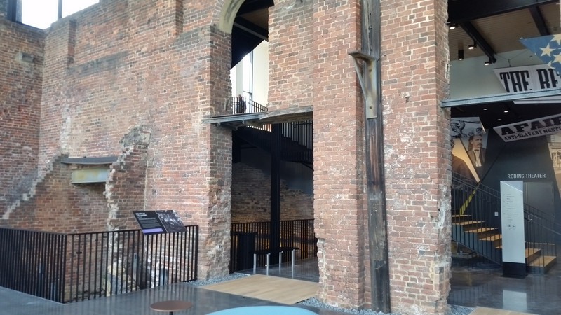 The Old, Deteriorating Skeleton Was Incorporated into the New Building’s Interior