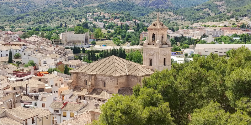 Getting to and from and Visiting the Basilica Shrine of Vera Cruz in Caravaca de la Cruz, Spain