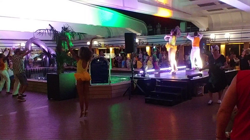 Oi Brasil Performances on MS Volendam Poolside – Rio De Janeiro, Brazil