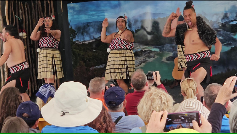 The Living Maori Village Experience – Whakarewarewa, Rotorua, New Zealand