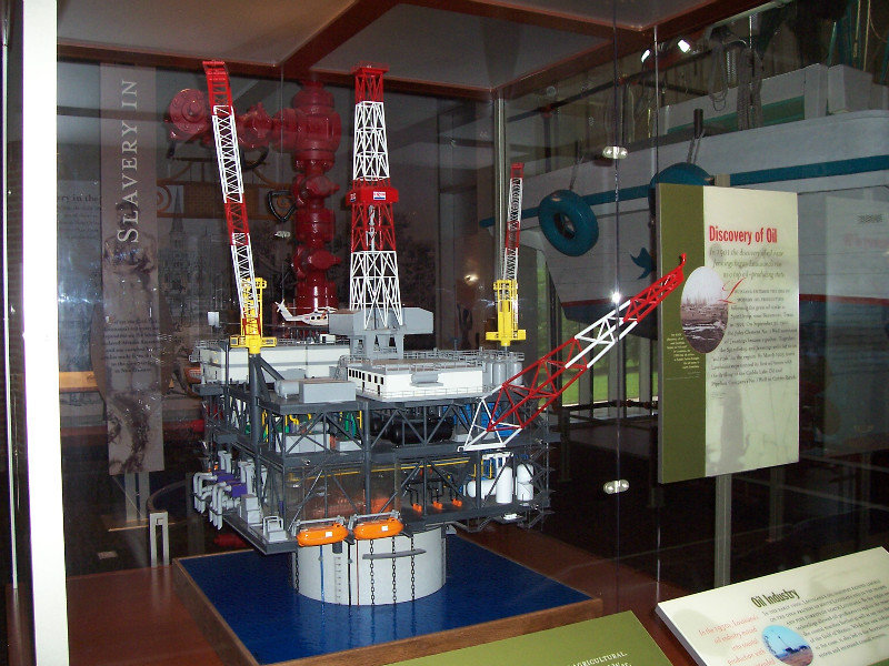 Model Of Off-Shore Oil Drilling Platform