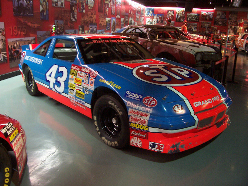Did Richard “The King” Petty Really Drive This Car?