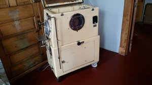 A Child’s Iron Lung – Can You Imagine Living In One Of These As A Three Year Old?