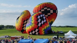 Only The Three Commercial Balloons Launched From The Field On Sunday – Note That The Wind Direction Has Changed And Is Out Of The East