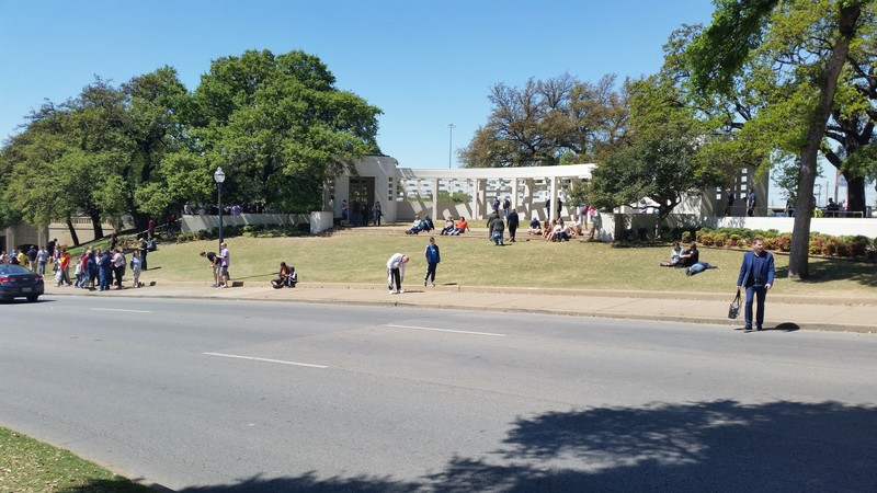 The Grassy Knoll – “Betya I Can Get Photographed 6000 Times Today”