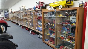 Numerous Display Cases House Wrecker Toys