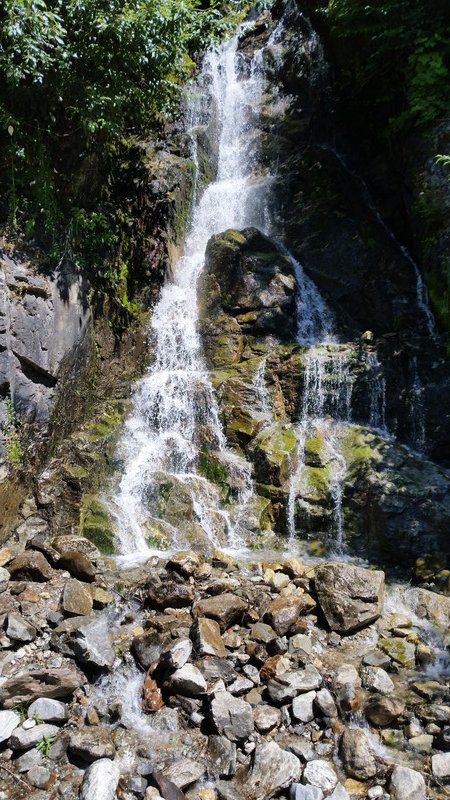 Most of These Small, Roadside Waterfalls Are Unnamed 