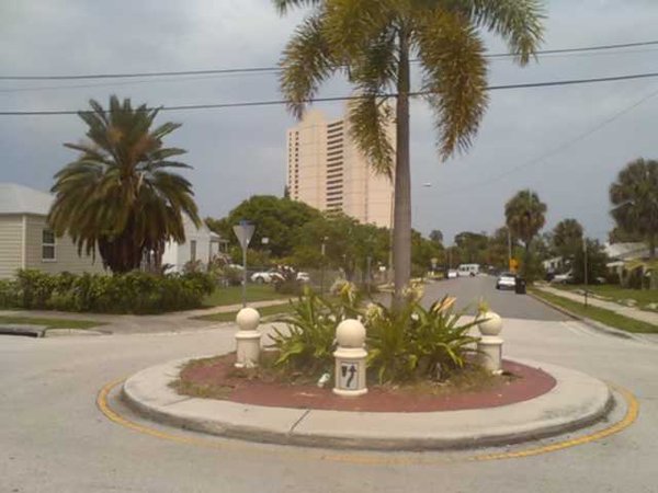 Older Palm Beach neighbourhood