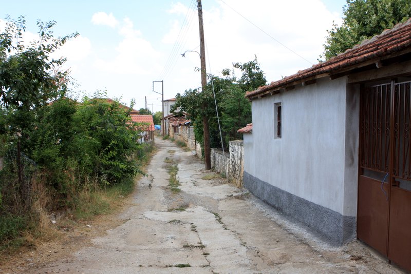 Village Lane in Mikrokastro