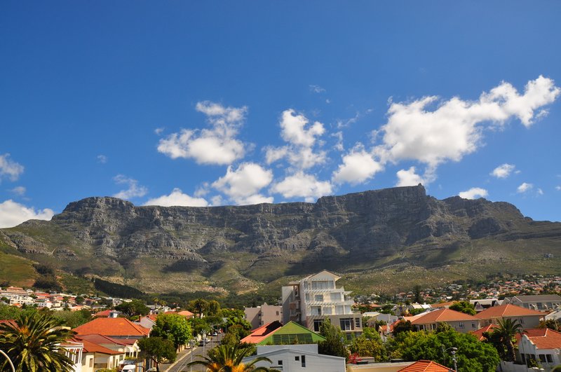 Table Mountain overlooking Cape Town