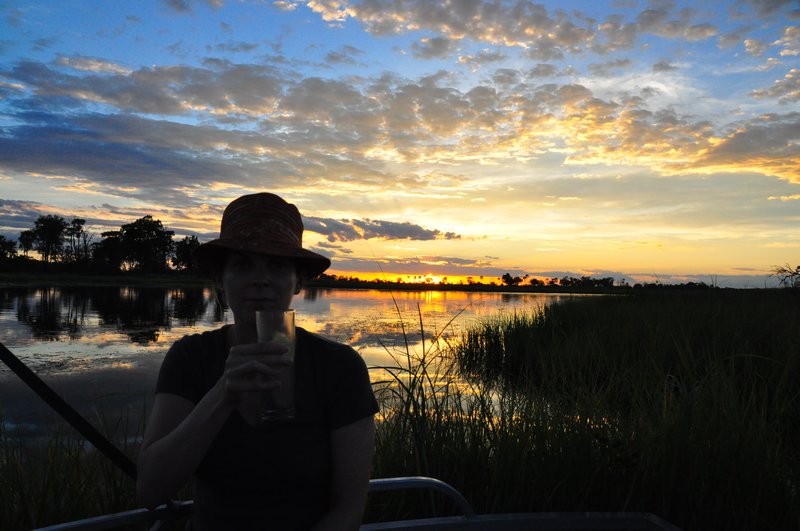 Sipping sundowners on our Delta boat cruise