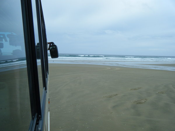 Bus drive along 90 mile beach