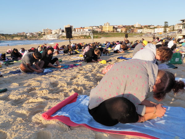 yoga on the beach in Bondi
