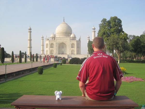 Me, elephant and the Taj