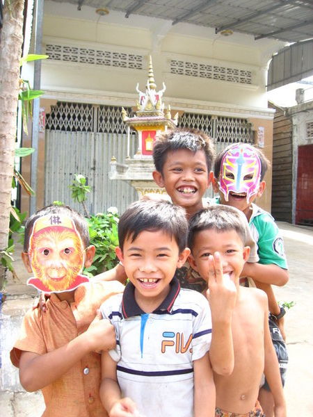 kids in Kompong Chhnang