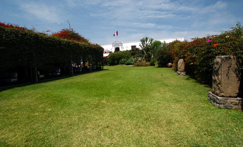 Museum grounds, Lima