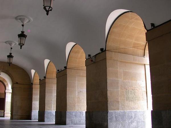 basque arch