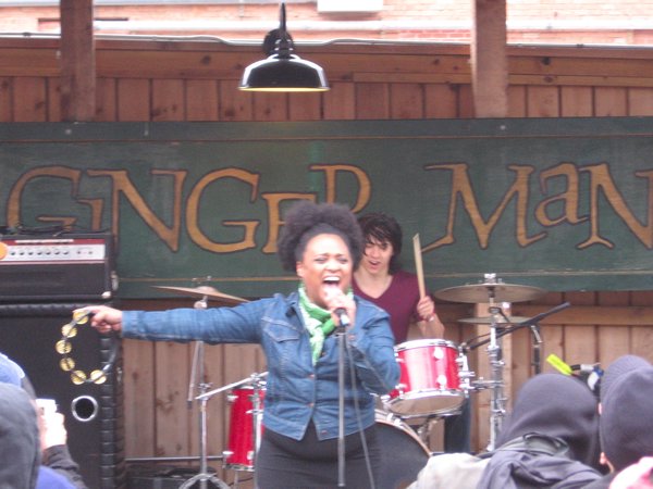 Singer at the Ginger Man