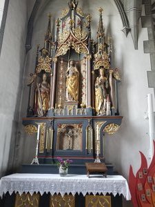 A much more interesting altar