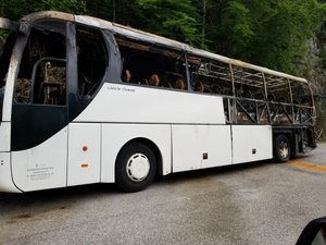 One last tour bus going to Hallstatt